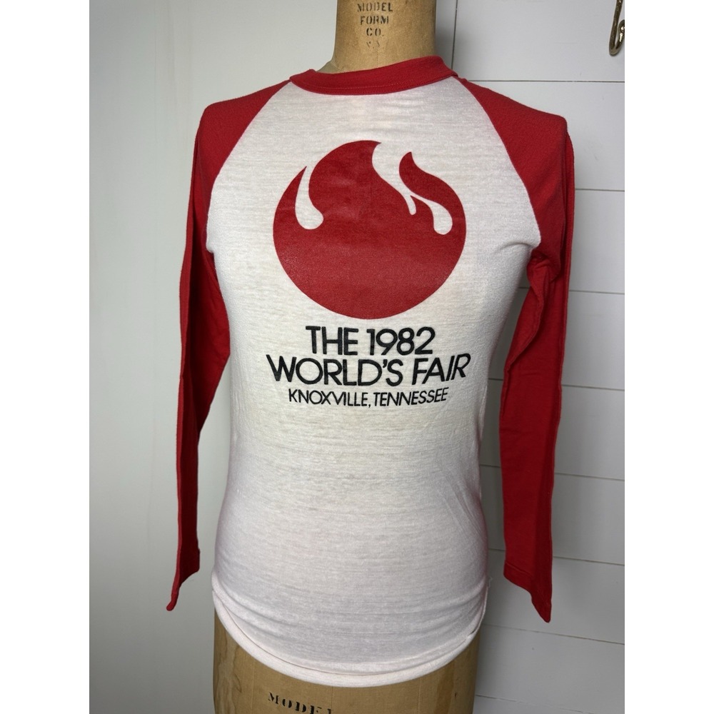 Vintage 1982 Knoxville World's Fair Long Sleeve Raglan Shirt Red/White Medium